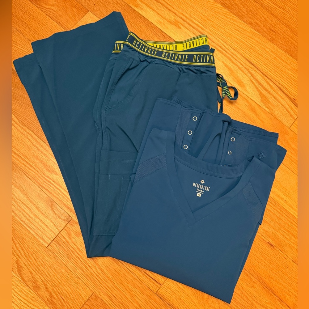 Medcouture XL scrub set